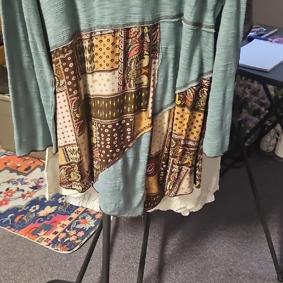 POL Teal and Multicolor Patchwork Blouse - Picture 7 of 8